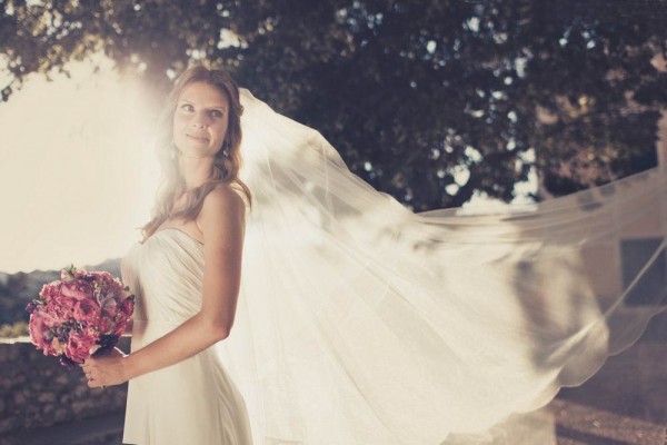 5 Points To Consider When Hiring A Pro Wedding Photographer